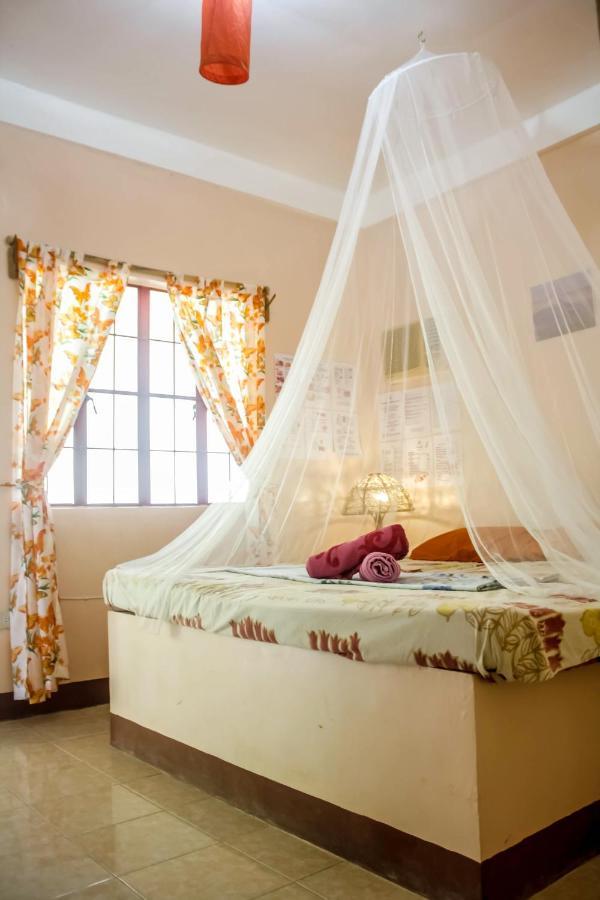 Puerto Galera Hostel ภายนอก รูปภาพ