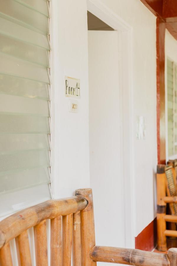 Puerto Galera Hostel ภายนอก รูปภาพ